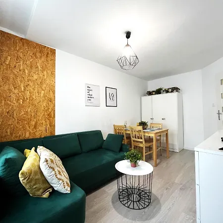 Traugutta ~ Self Check-in 24h ~ Lift Apartment Wroclaw